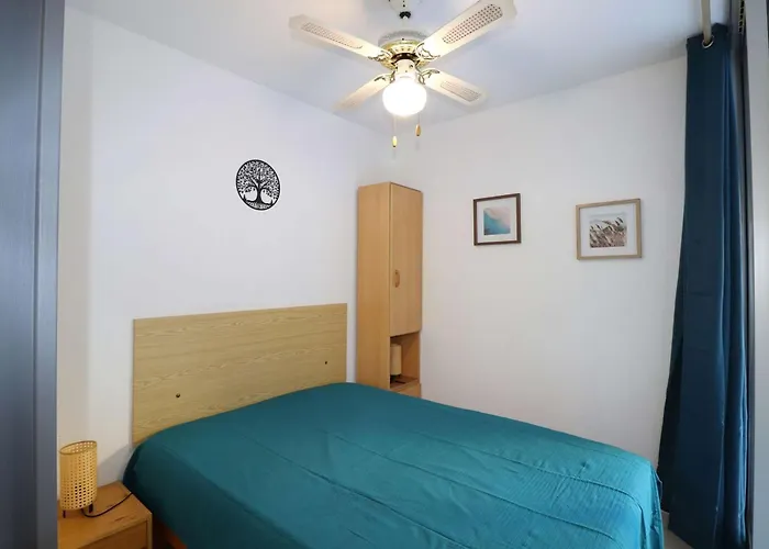 Lumineux Avec Terrasse Et Parking Securise - Fr-1-307-291 Le Grau-du-Roi