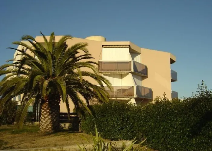 Lumineux Avec Terrasse Et Parking Securise - Fr-1-307-291 Le Grau-du-Roi
